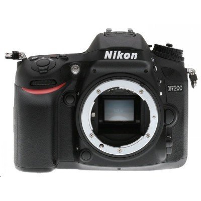    Nikon D7200