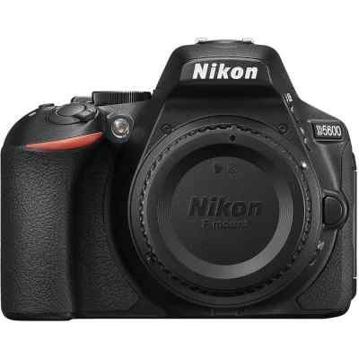    Nikon D5600 18-105 VR AF-S