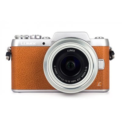    Panasonic Lumix DMC-GF7 Kit 