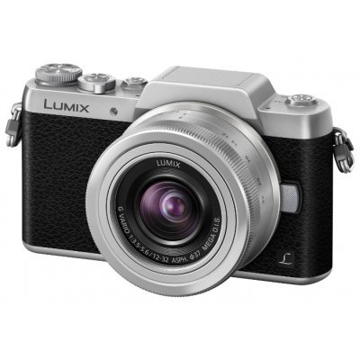    Panasonic Lumix DMC-GF7 Kit 